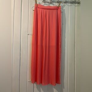 White House Black Market pleated maxi skirt X-small NWOT